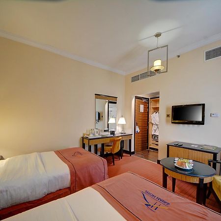 Rayan Hotel Corniche Sardzsa Kültér fotó