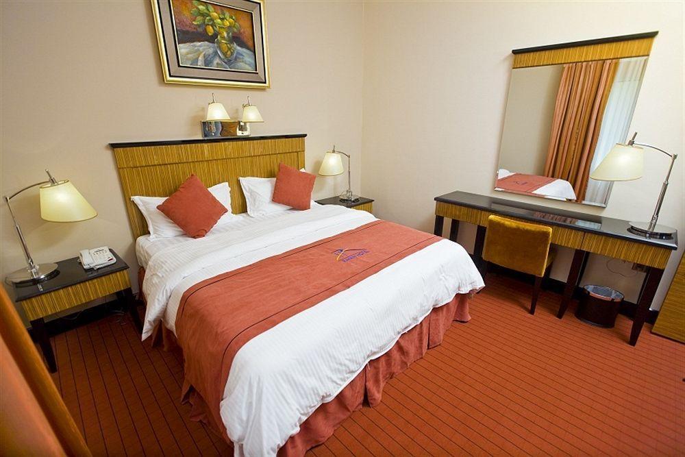 Rayan Hotel Corniche Sardzsa Kültér fotó