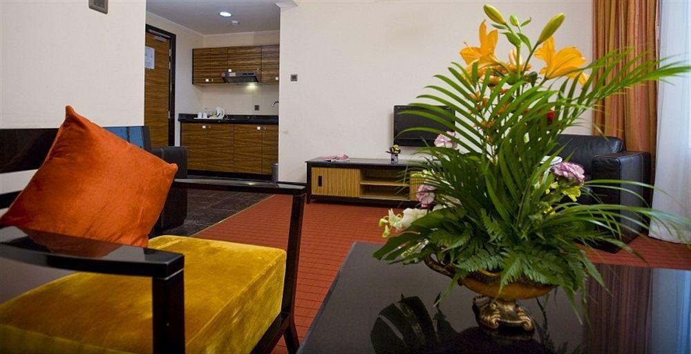 Rayan Hotel Corniche Sardzsa Kültér fotó