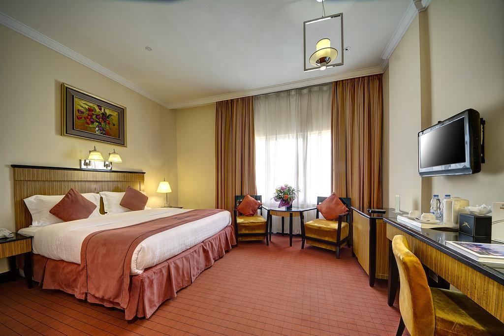 Rayan Hotel Corniche Sardzsa Kültér fotó