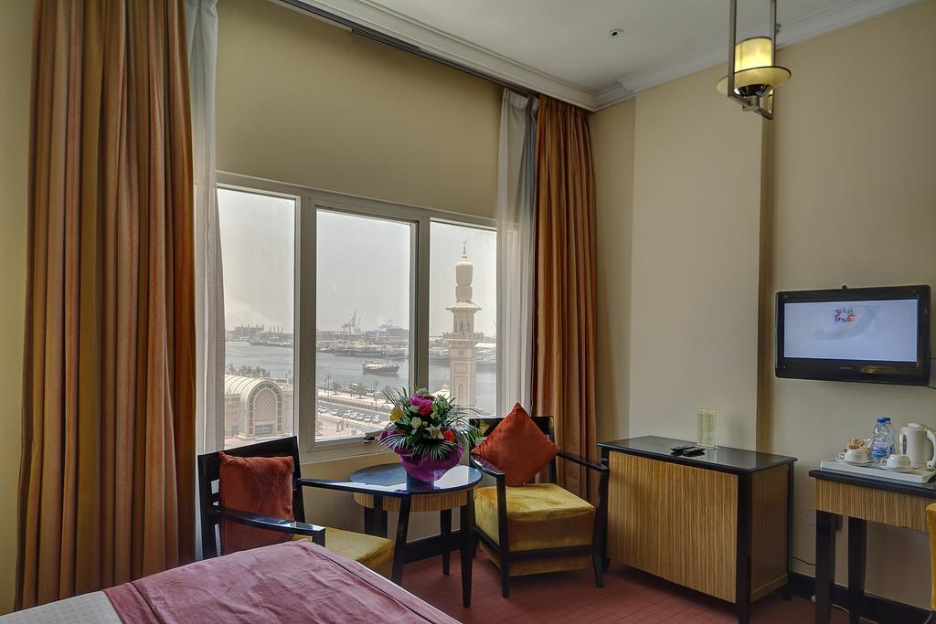 Rayan Hotel Corniche Sardzsa Kültér fotó