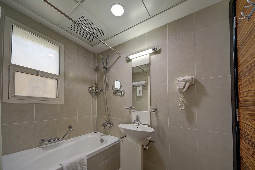 Rayan Hotel Corniche Sardzsa Kültér fotó