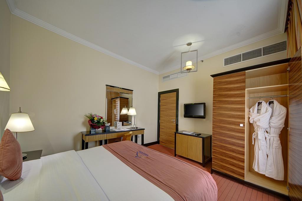 Rayan Hotel Corniche Sardzsa Kültér fotó