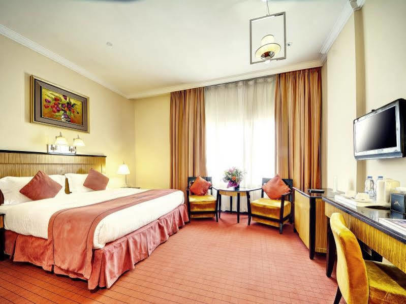 Rayan Hotel Corniche Sardzsa Kültér fotó